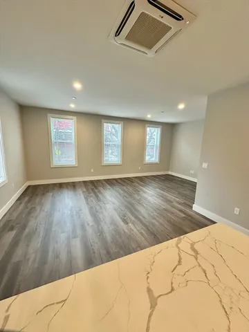 $2,700 | 32 Norwood Street, Unit 5, Boston, MA 02122