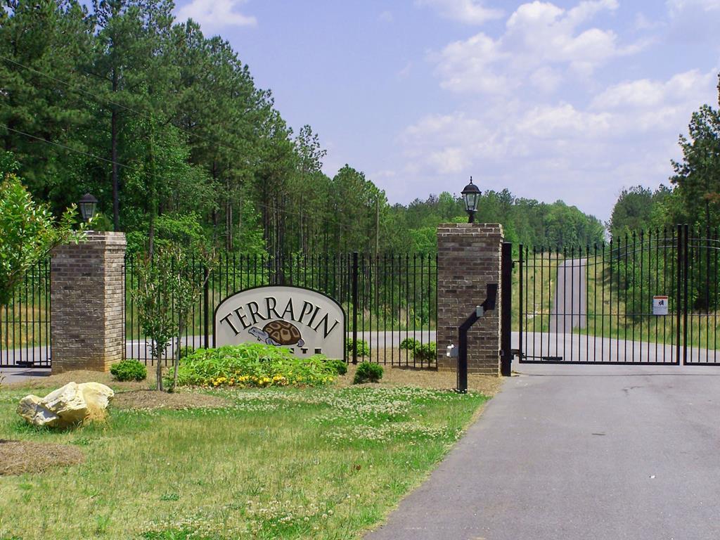 401 Terrapin Pointe Road Hodges, SC 29653 - Photo 8 of 12