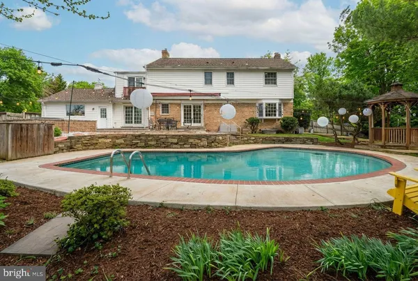 $975,000 | 14900 Westbury Road, Rockville, MD 20853