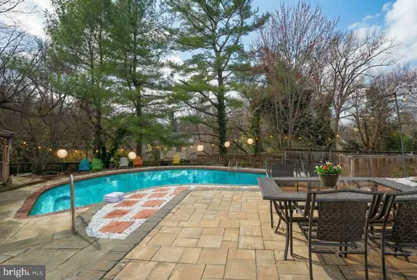 $975,000 | 14900 Westbury Road, Rockville, MD 20853