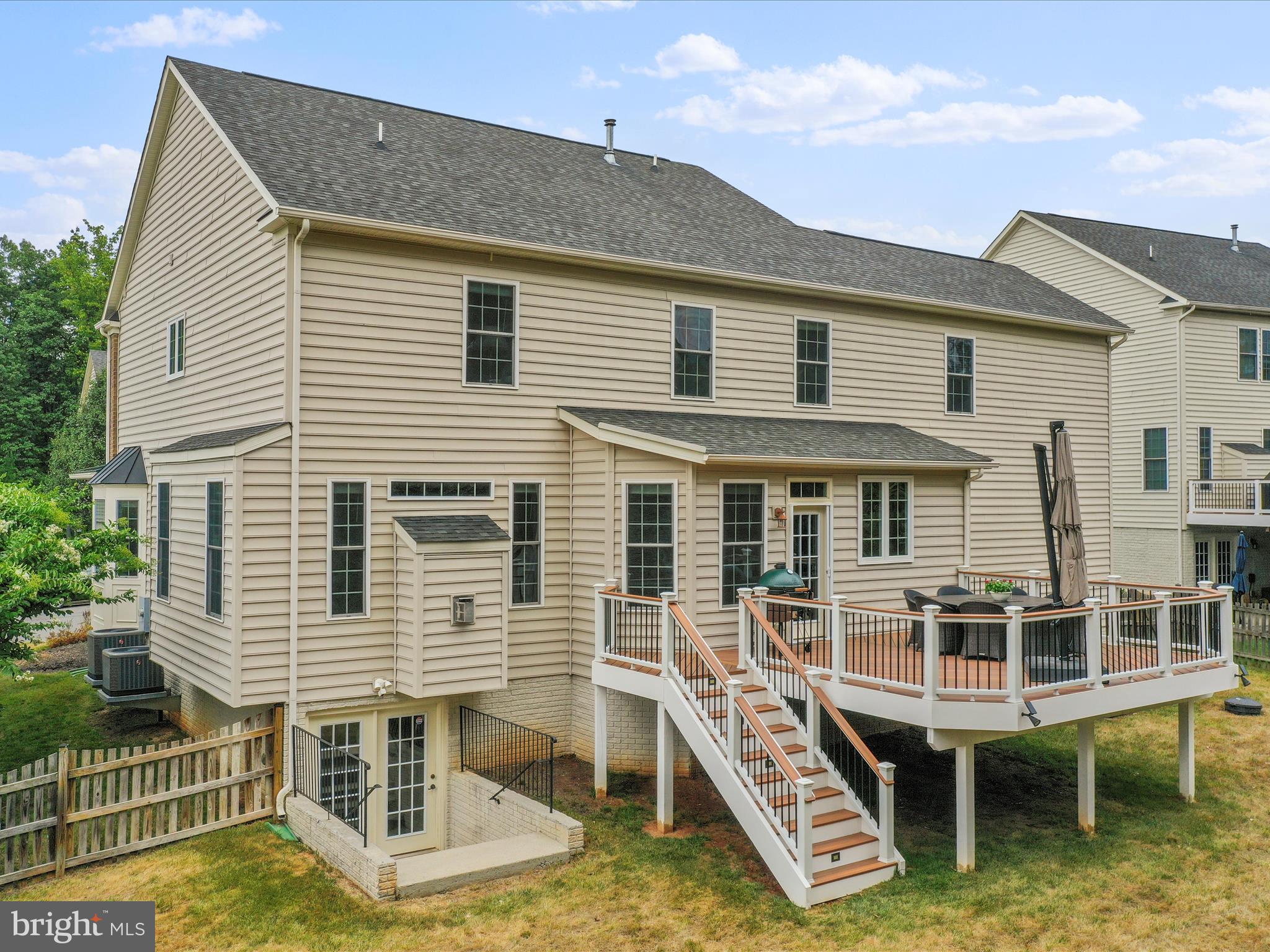 40594 Banshee Drive Leesburg, VA 20175 - Photo 68 of 74 Trek Deck with Fenced Yard