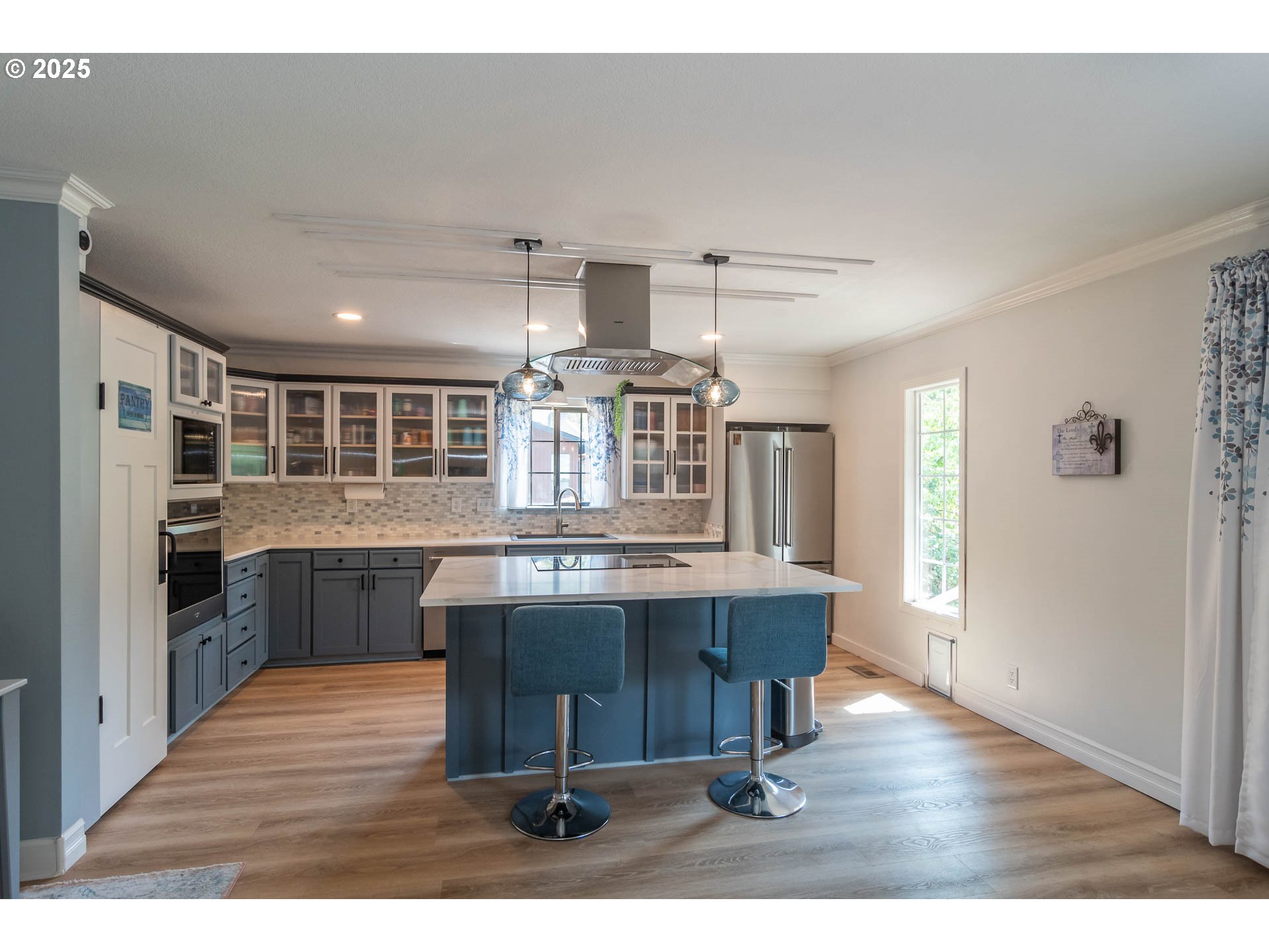 290 Singing Waters Road Winchester, OR 97495 - Photo 13 of 47 Gallery Image 13