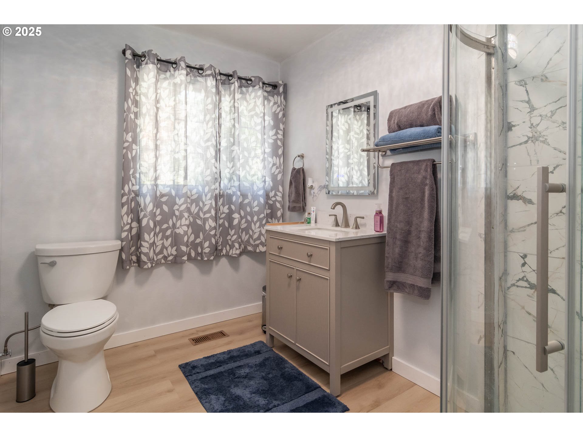 290 Singing Waters Road Winchester, OR 97495 - Photo 27 of 47 Gallery Image 27