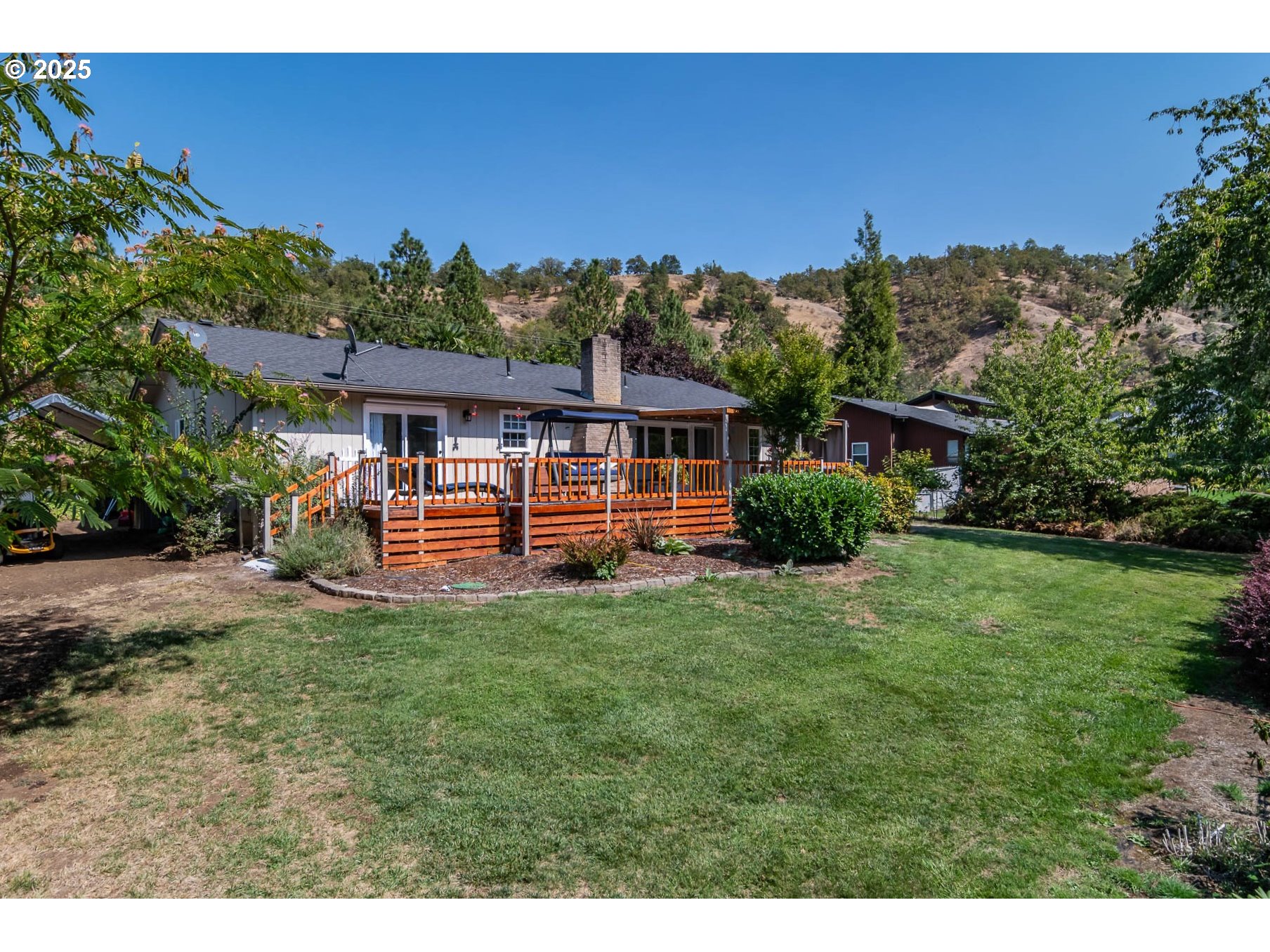290 Singing Waters Road Winchester, OR 97495 - Photo 34 of 47 Gallery Image 34