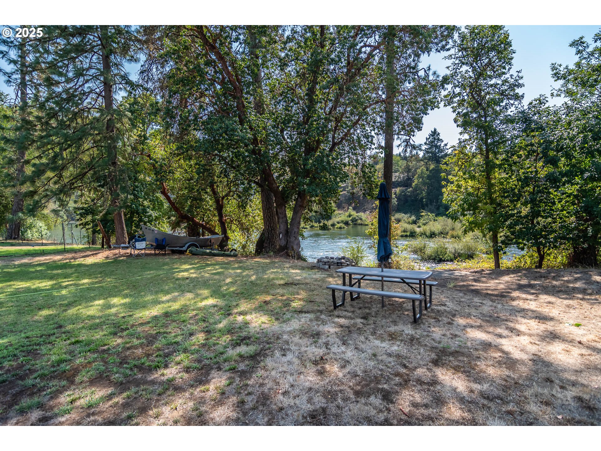 290 Singing Waters Road Winchester, OR 97495 - Photo 37 of 47 Gallery Image 37