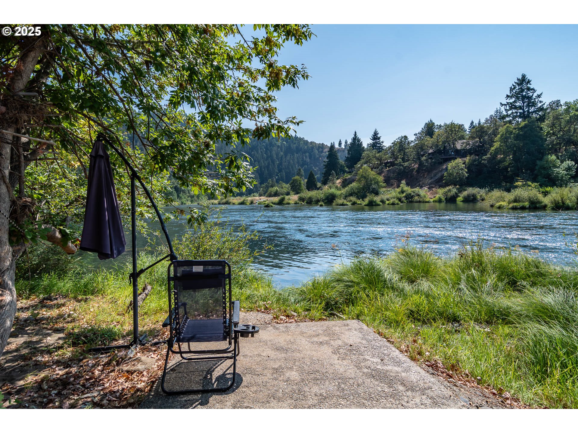 290 Singing Waters Road Winchester, OR 97495 - Photo 40 of 47 Gallery Image 40
