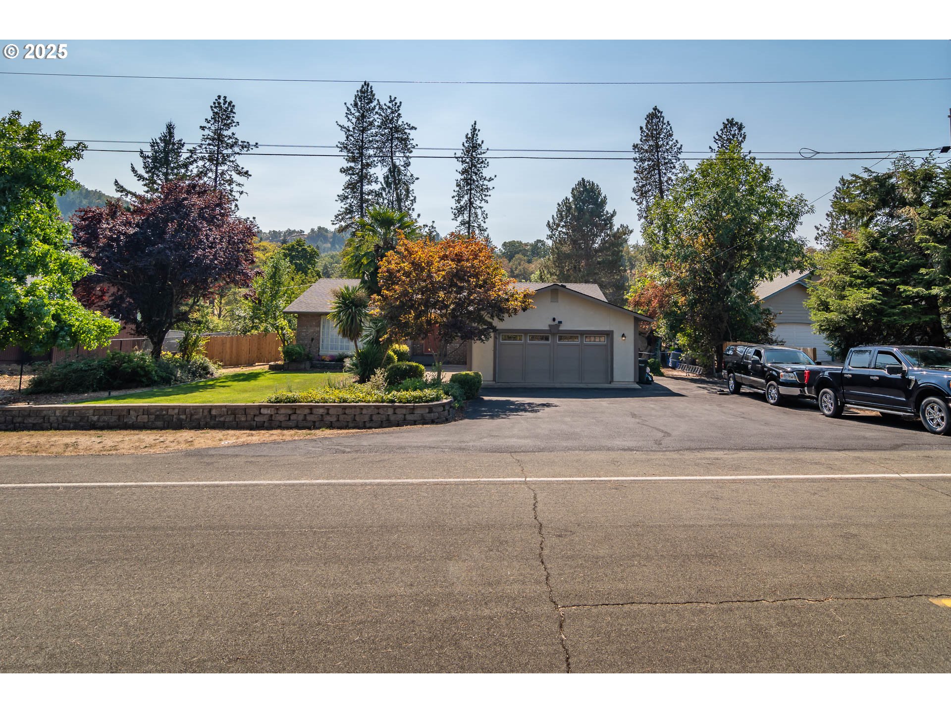290 Singing Waters Road Winchester, OR 97495 - Photo 46 of 47 Gallery Image 46