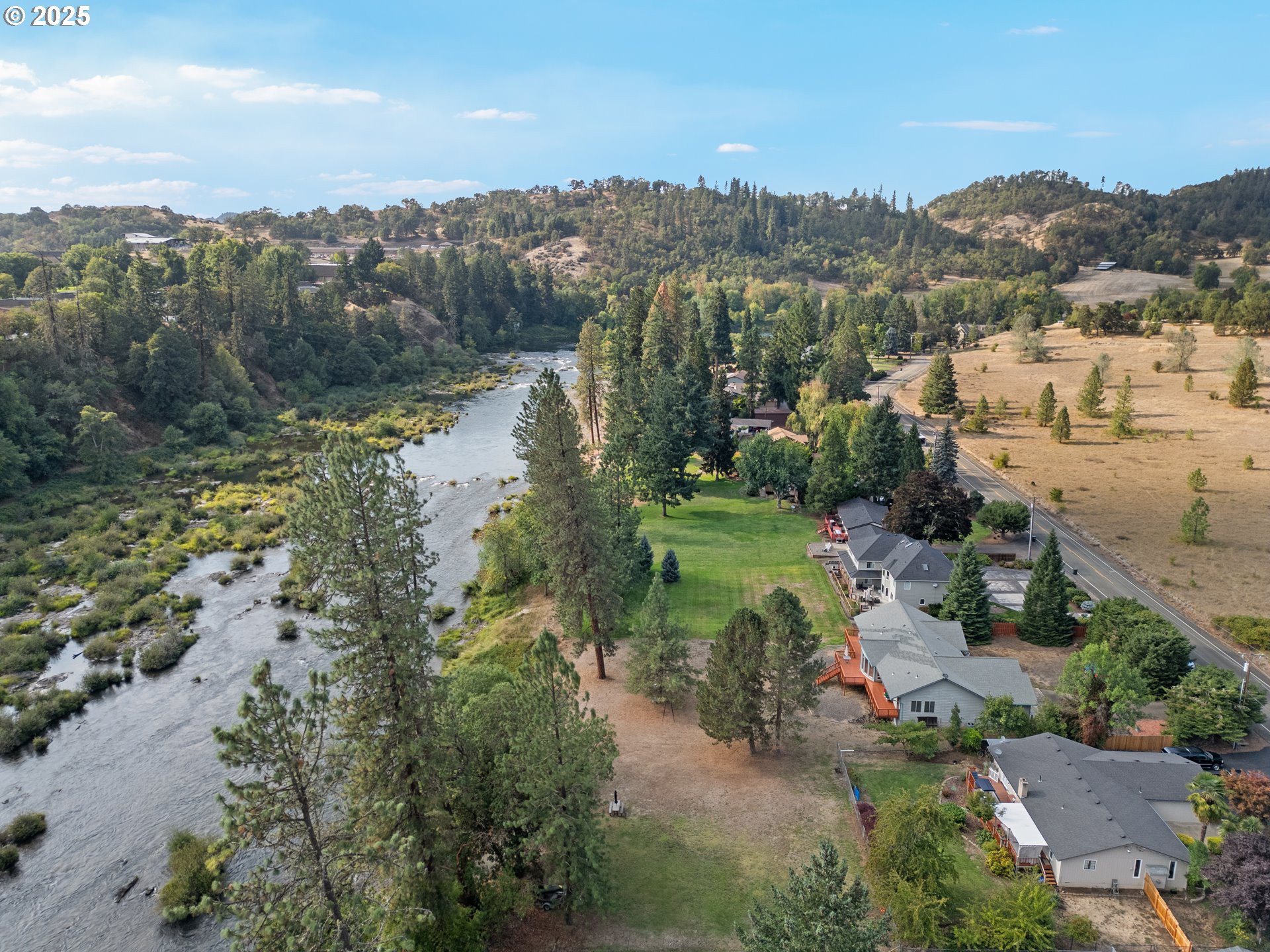 290 Singing Waters Road Winchester, OR 97495 - Photo 47 of 47 Gallery Image 47