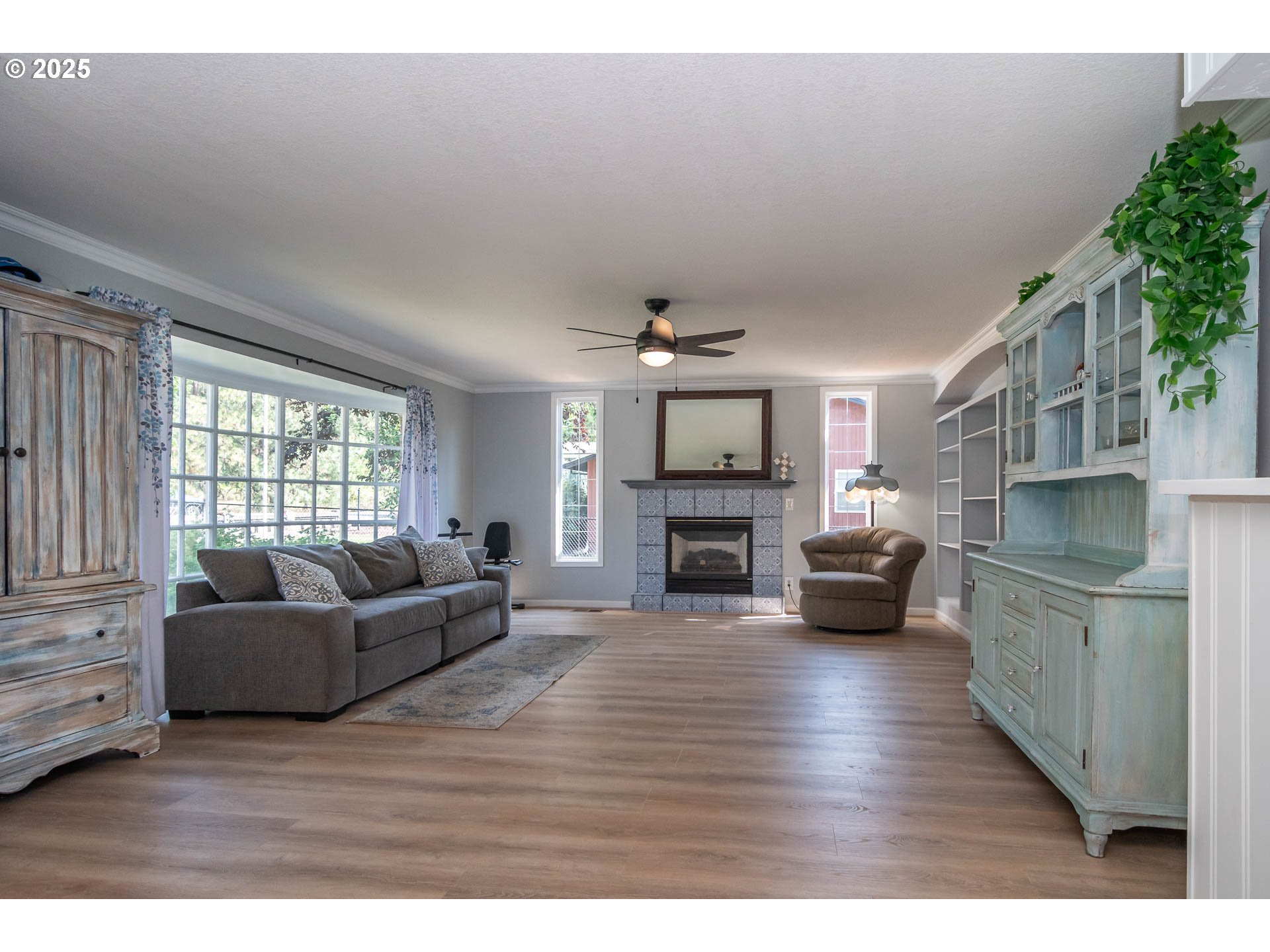 290 Singing Waters Road Winchester, OR 97495 - Photo 5 of 47 Gallery Image 5