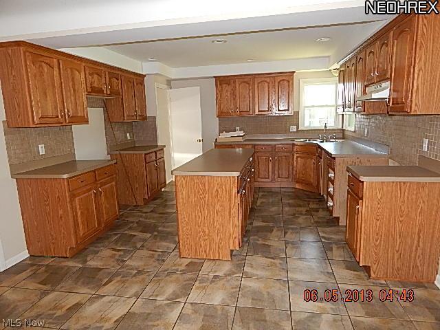 581 Trebisky Road Cleveland, OH 44143 - Photo 5 of 11