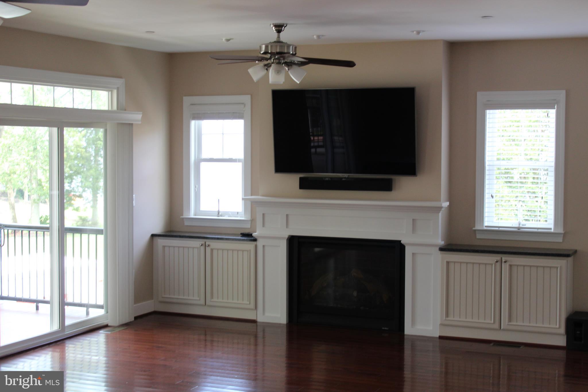2021 Bay Road Pasadena, MD 21122 - Photo 14 of 19 Family Room