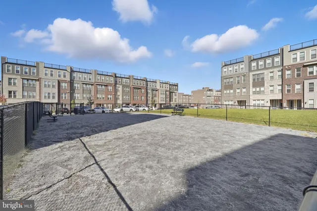 $2,950 | 21731 Dovekie Terrace, Unit 302, Ashburn, VA 20147