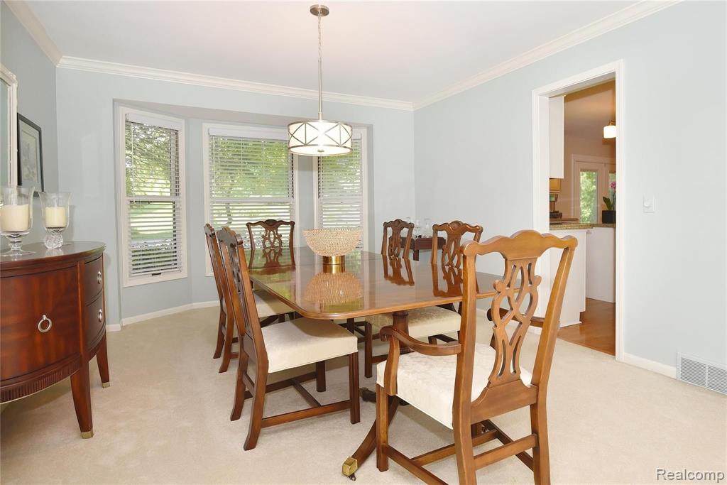 1069 Springwood Lane Rochester Hills, MI 48309 - Photo 13 of 37