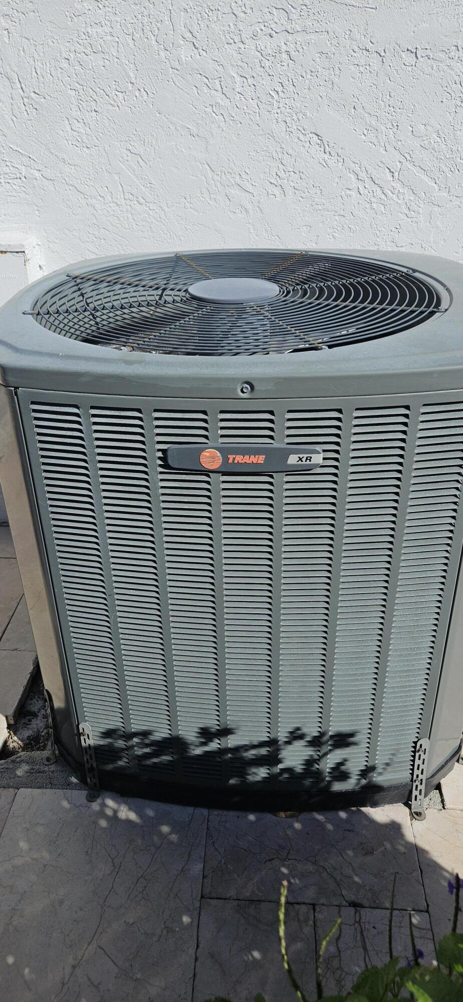 5213 Michael Drive West Palm Beach, FL 33417 - Photo 31 of 47 a close view of a stove