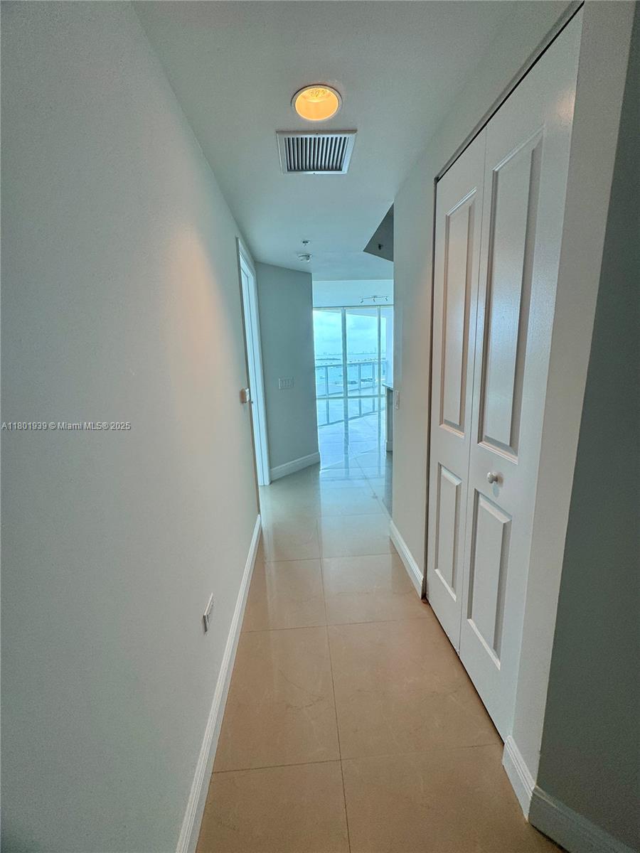 Edgewater Miami, FL 33137 - Photo 2 of 31 a view of a hallway