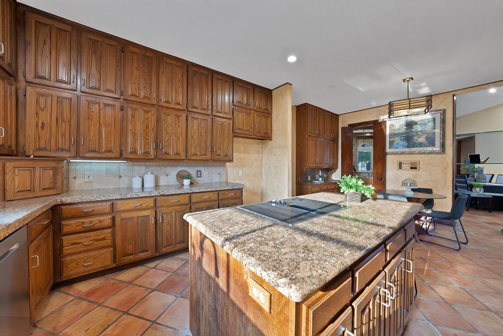 2714 Ridge Top Lane Arlington, TX 76006 - Photo 19 of 39