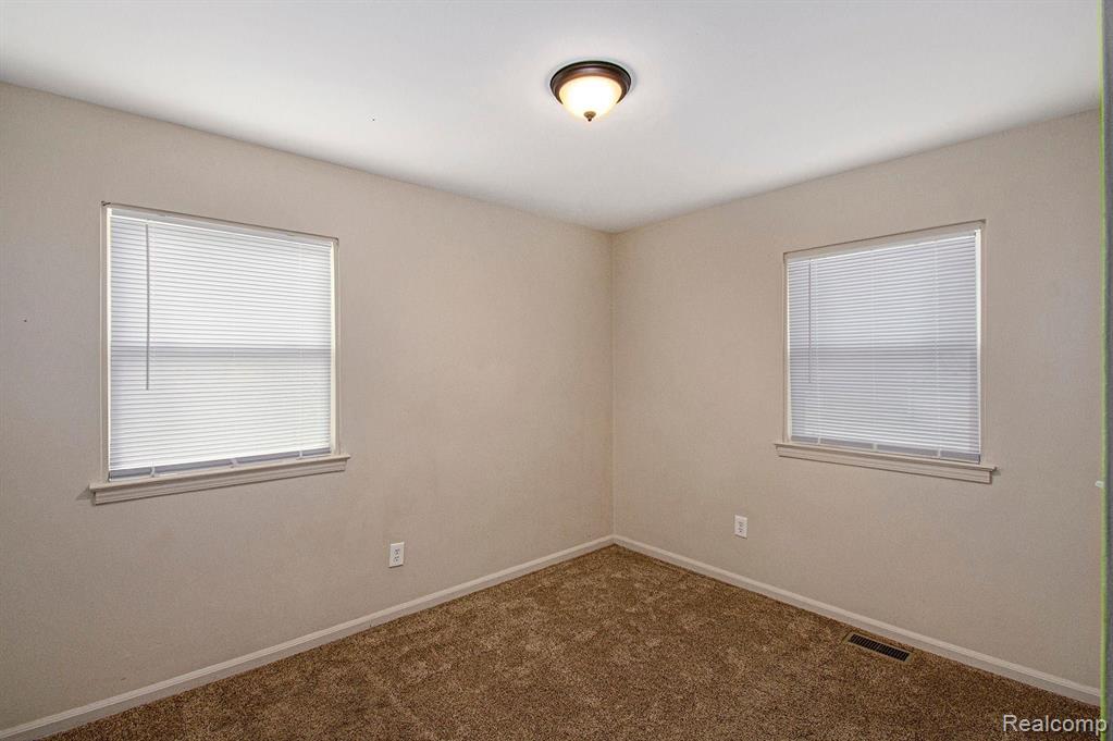 7574 Timken Avenue Warren, MI 48091 - Photo 8 of 19