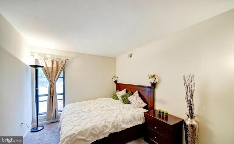 5805 Royal Ridge Drive, Unit H Springfield, VA 22152 - Photo 9 of 15 Bedroom