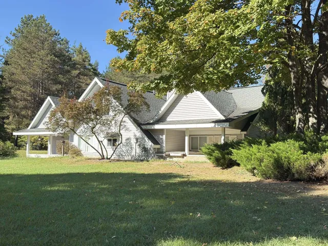 $549,900 | 1210 Mountain Road, East Jordan, MI 49727