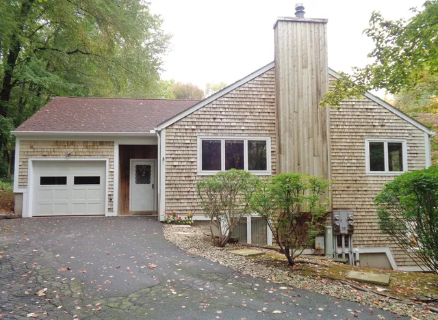 $349,999 | 16 Cardinal Drive, Unit 16, Farmington, CT 06032