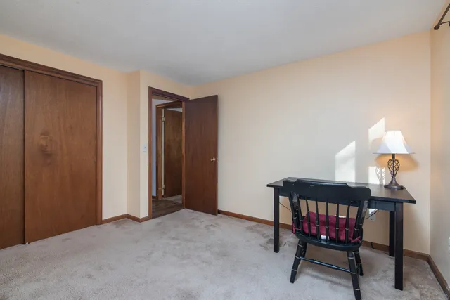 $349,999 | 16 Cardinal Drive, Unit 16, Farmington, CT 06032