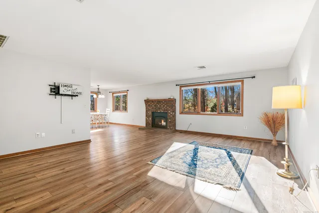 $349,999 | 16 Cardinal Drive, Unit 16, Farmington, CT 06032