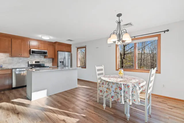 $349,999 | 16 Cardinal Drive, Unit 16, Farmington, CT 06032