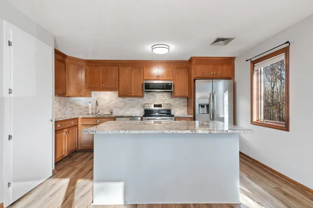 $349,999 | 16 Cardinal Drive, Unit 16, Farmington, CT 06032