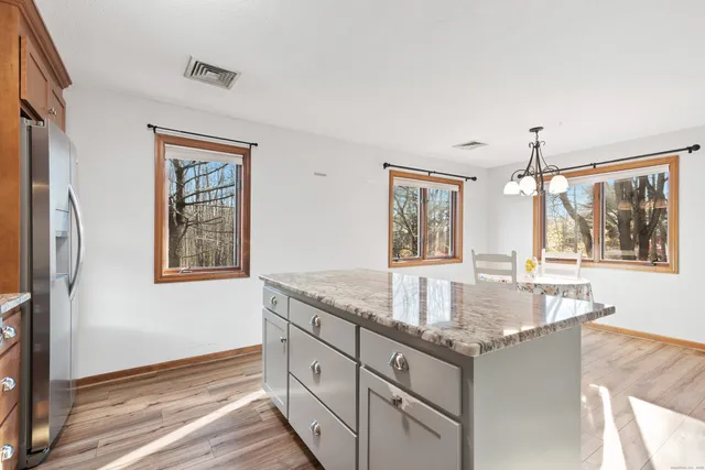 $349,999 | 16 Cardinal Drive, Unit 16, Farmington, CT 06032