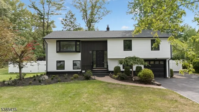 $1,299,000 | 106 Falcon Road, Livingston, NJ 07039