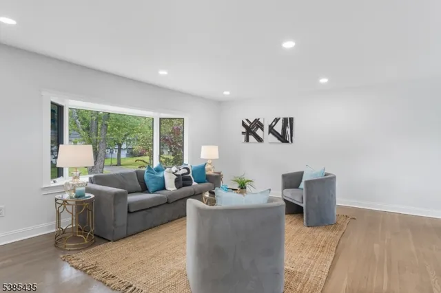 $1,299,000 | 106 Falcon Road, Livingston, NJ 07039