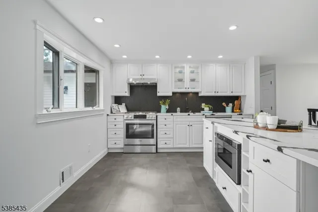 $1,299,000 | 106 Falcon Road, Livingston, NJ 07039