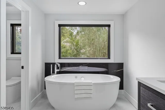 $1,299,000 | 106 Falcon Road, Livingston, NJ 07039