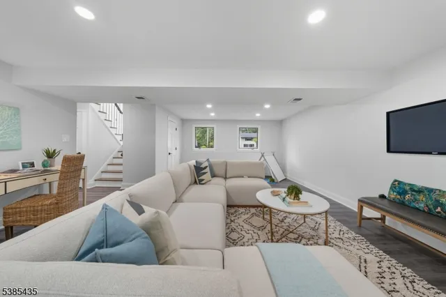 $1,299,000 | 106 Falcon Road, Livingston, NJ 07039