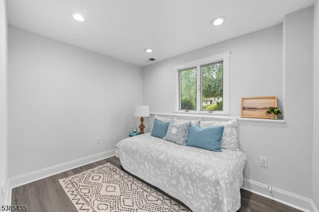 $1,299,000 | 106 Falcon Road, Livingston, NJ 07039