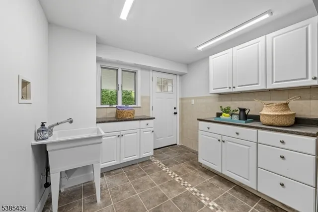 $1,299,000 | 106 Falcon Road, Livingston, NJ 07039