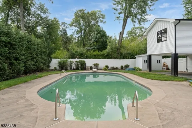 $1,299,000 | 106 Falcon Road, Livingston, NJ 07039