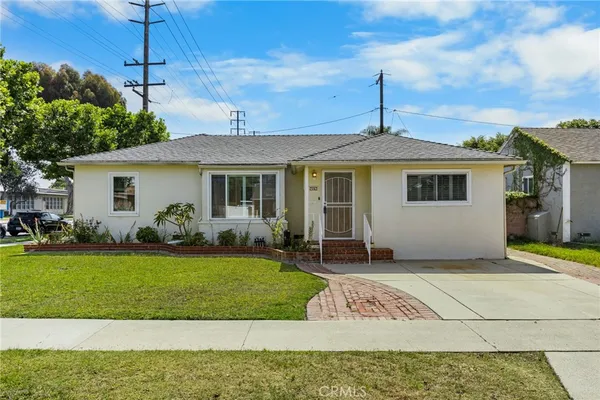 $1,150,000 | 2162 Charlemagne Avenue, Long Beach, CA 90815