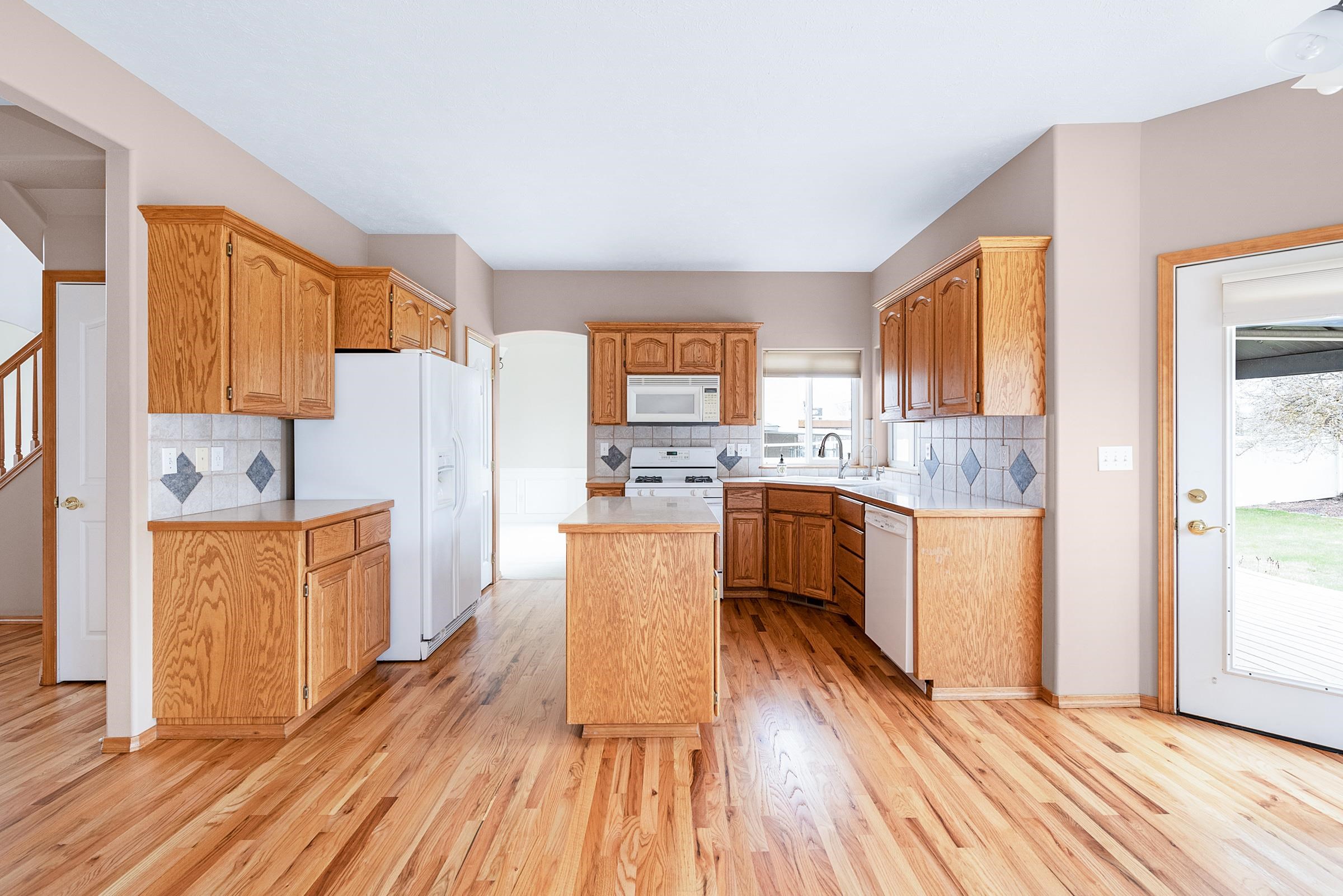 2411 West Cascade Way Spokane, WA 99208 - Photo 7 of 39 Gallery Image 7