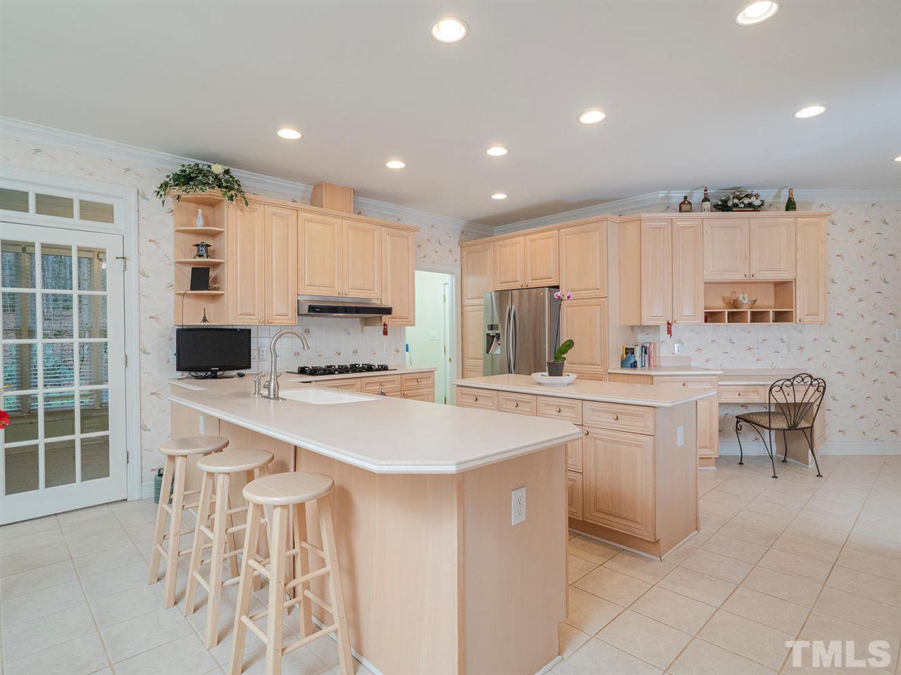 5301 Cosmos Court Raleigh, NC 27613 - Photo 14 of 30