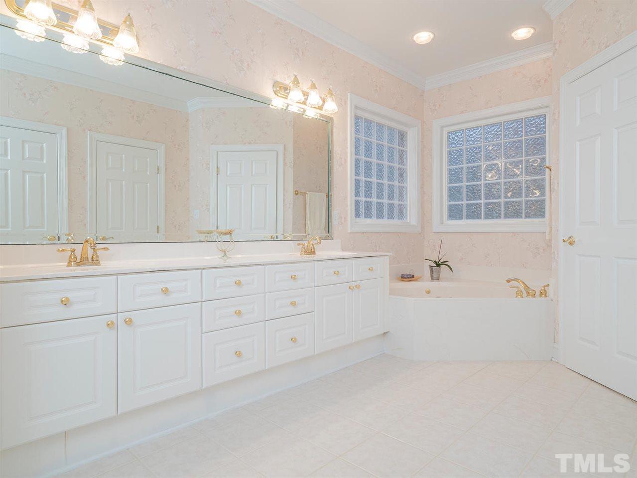 5301 Cosmos Court Raleigh, NC 27613 - Photo 22 of 30