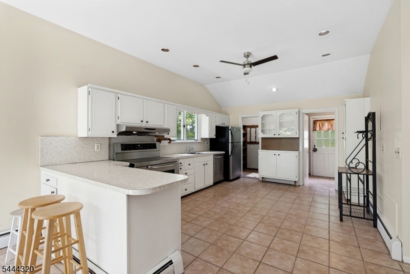 62 Gaston Road Morristown, NJ 07960 - Photo 15 of 32