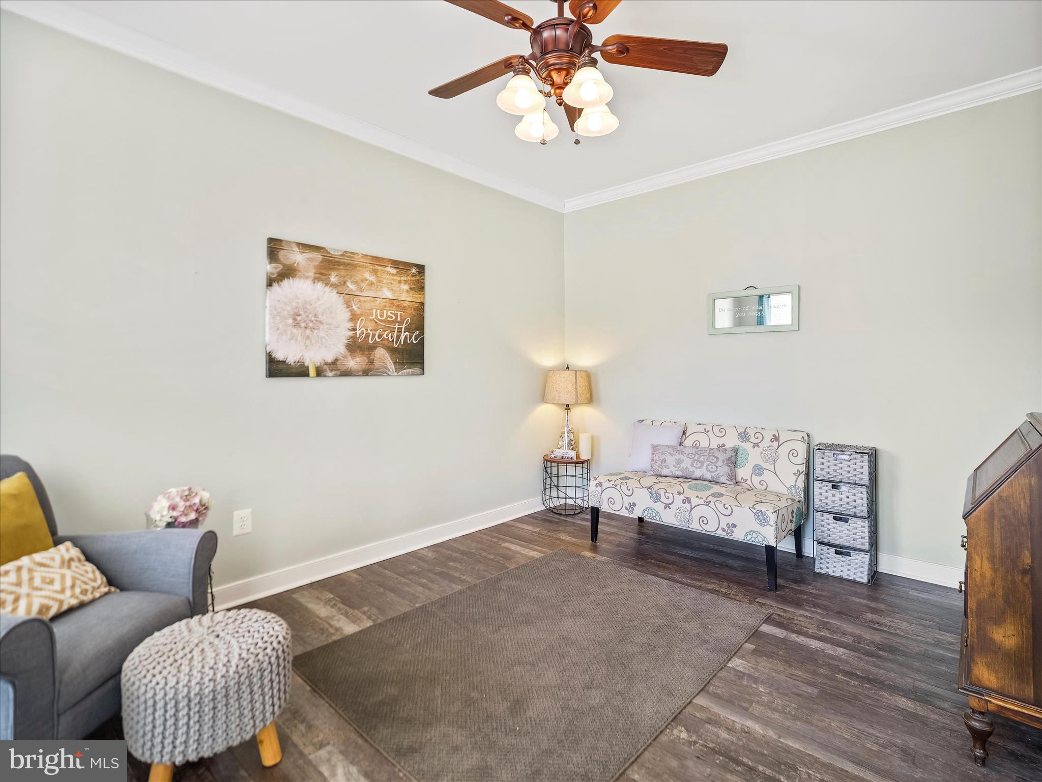 8935 Harper Drive Waynesboro, PA 17268 - Photo 19 of 46 a living room with furniture