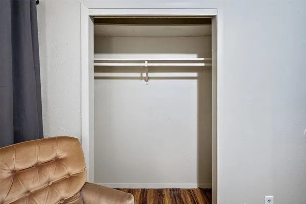 a room with a bench