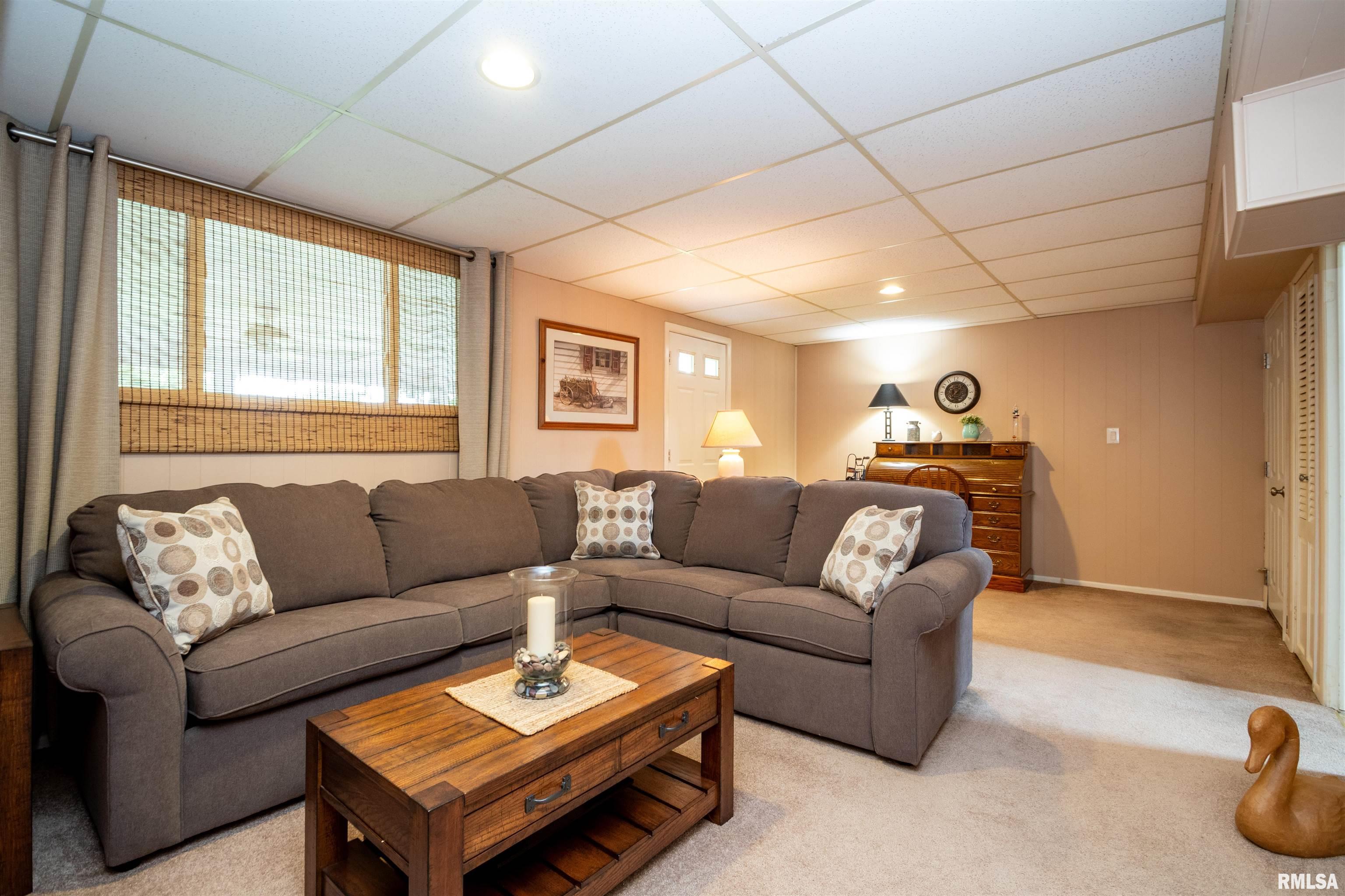 6203 North Randwick Road Peoria, IL 61615 - Photo 25 of 35
