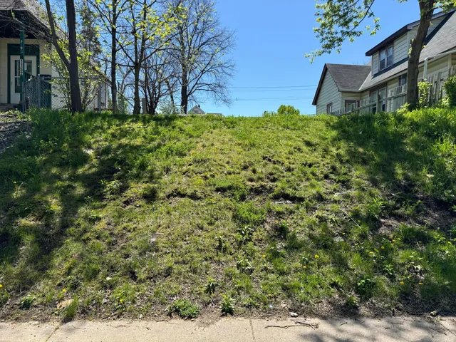 $29,999 | 1150 Reaney Avenue East, St. Paul, MN 55106