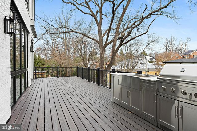 $4,400,000 | 6508 Halls Farm Lane, McLean, VA 22101