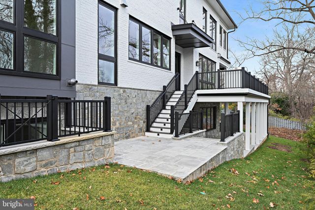 $4,400,000 | 6508 Halls Farm Lane, McLean, VA 22101