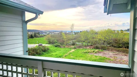 $335,000 | 485 Southwest Bayshore Drive, Unit C301, Oak Harbor, WA 98277