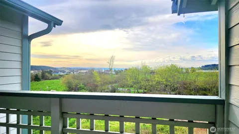 $335,000 | 485 Southwest Bayshore Drive, Unit C301, Oak Harbor, WA 98277